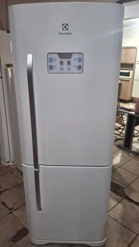 GELADEIRA ELECTROLUX INVERSE FROST FREE SEMI-NOVA
