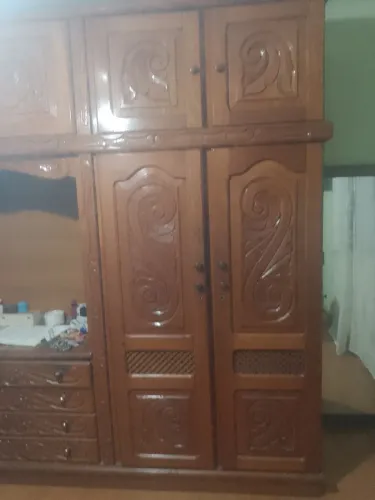 Guarda roupa madeira maciça