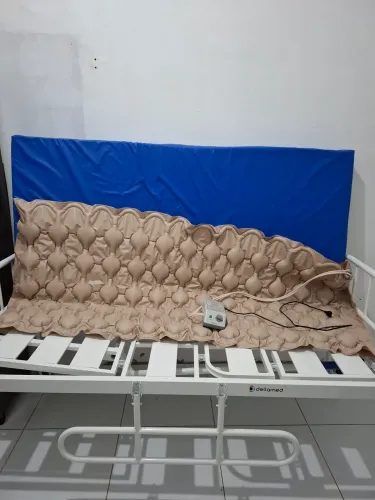 Cama hospitalar com colchões, vendemos o conjunto, ou separadamente.