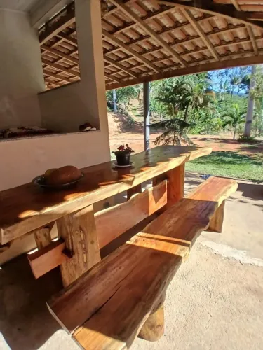 Mesa de madeira rústica