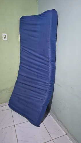 Colchão de solteiro usado 