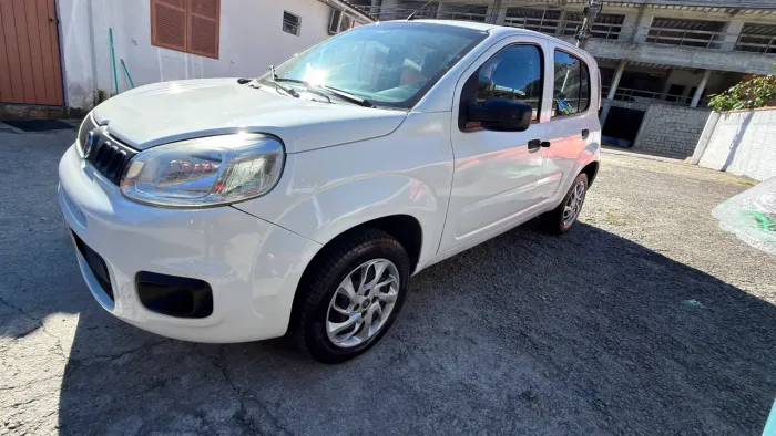 Fiat Uno Attractive 1.0 EVO Fire Flex 8V 5P 2016