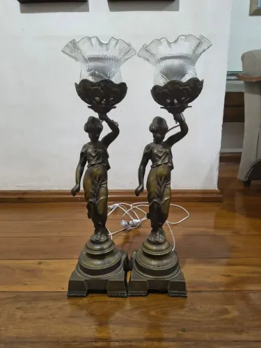 Abajour antigo Bronze envelhecido estilo greco romano