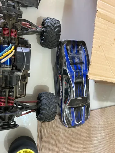 Automodelo revinho 1/16