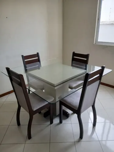 Mesa de Jantar em MDF com Vidro Temperado - Estado de Nova