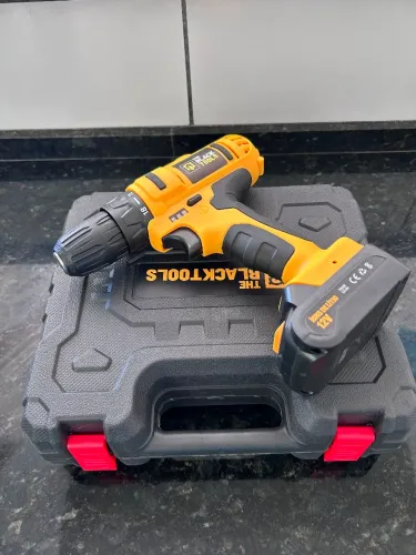 Parafusadeira/Furadeira Sem Fio 12V Nova na Maleta + Kit Completo