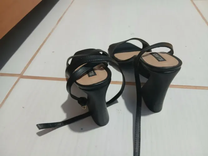 Sapatos novos ,usado uma vez