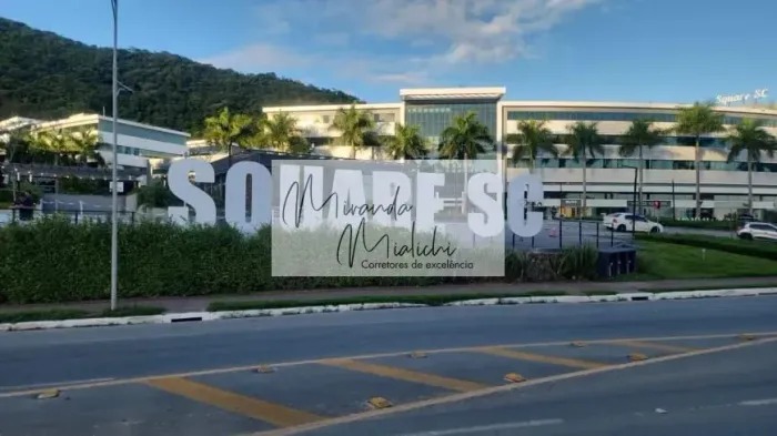 Sala comercial à venda no bairro Saco Grande - Florianópolis/SC
