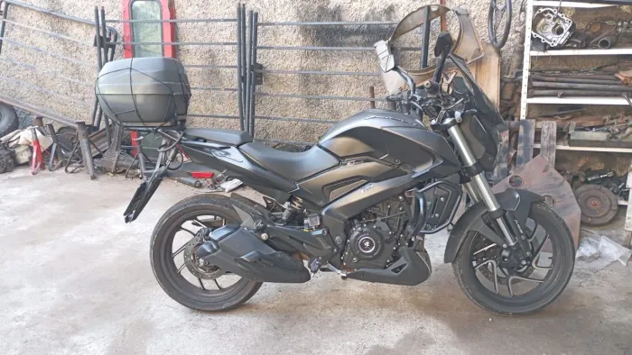 Dominar 400