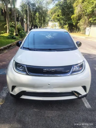 BYD Dolphin EV (Elétrico) 2026