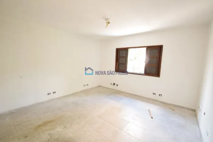 Sala comercial região do metrô Jabaquara, para locação!