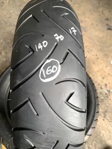 Pneu Traseiro de CB300 140/70/17