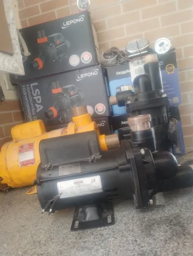 Motobombas e acessórios para banheiras e spas