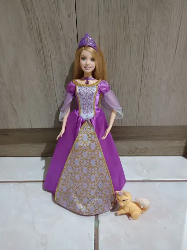 Boneca princesa Luciana Barbie em a Princesa da Ilha