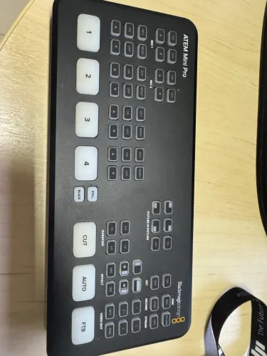 Mesa de vídeo Blackmagic Atem Mini Pro