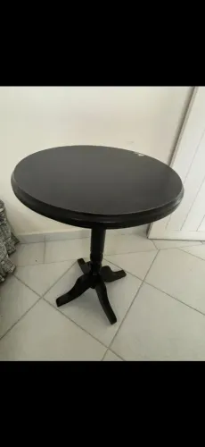 Mesa madeira redonda de canto
