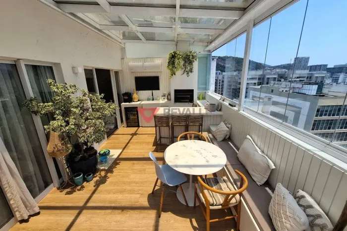 Cobertura à Venda em Botafogo: 120m², 3 quartos, 1 suíte