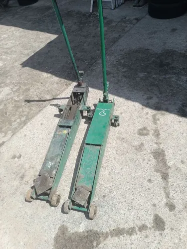 Vende-se uma borracharia completa de tudo