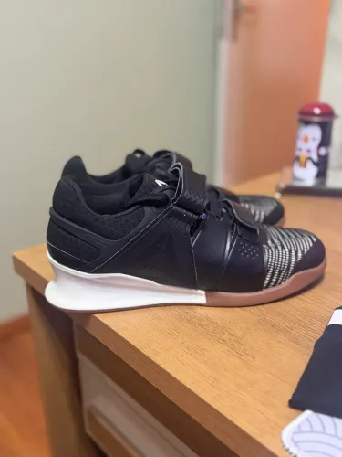 Tenis Legacy Lifter Reebok número 40