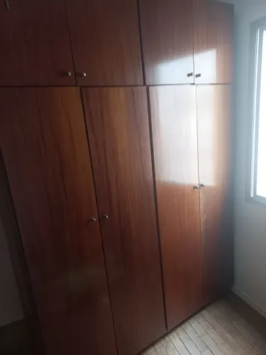 Armário de quarto com 4 portas mais maleiro