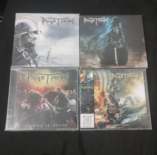 Pagan Throne CDs seminovos zerados