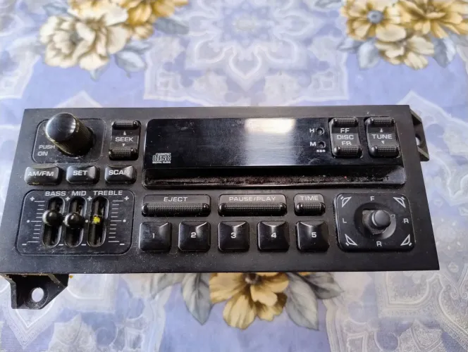 Rádio FM CD de Jeep Wrangler