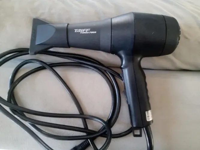 Secador de cabelo Taiff turbo 700W