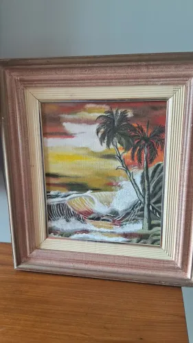 lindo quadro antigo com medidas de 39x35  uma peça única e charmosa