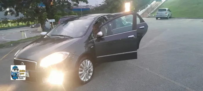 Fiat Linea Absolute 1.9/1.8 Flex Dualogic 4P 2011