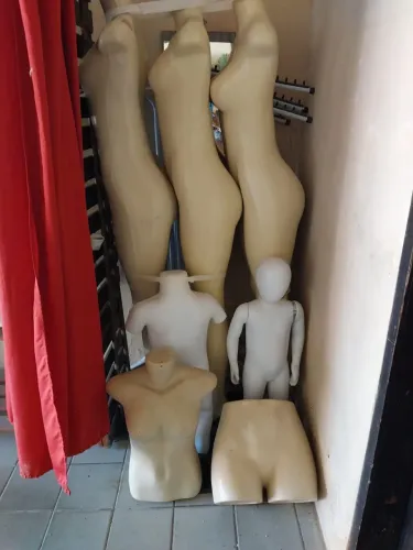CONJUNTO DE MANEQUINS PARA LOJA - APROVEITE!