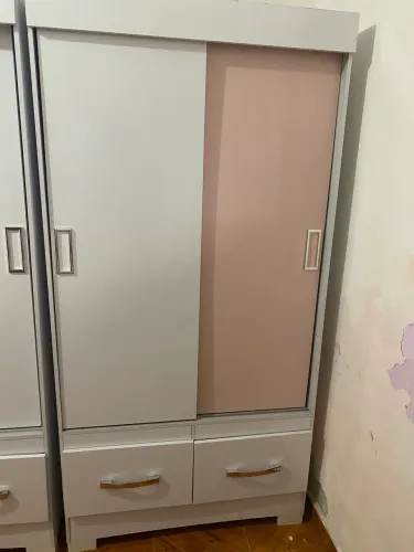 Vende-se guarda-roupa