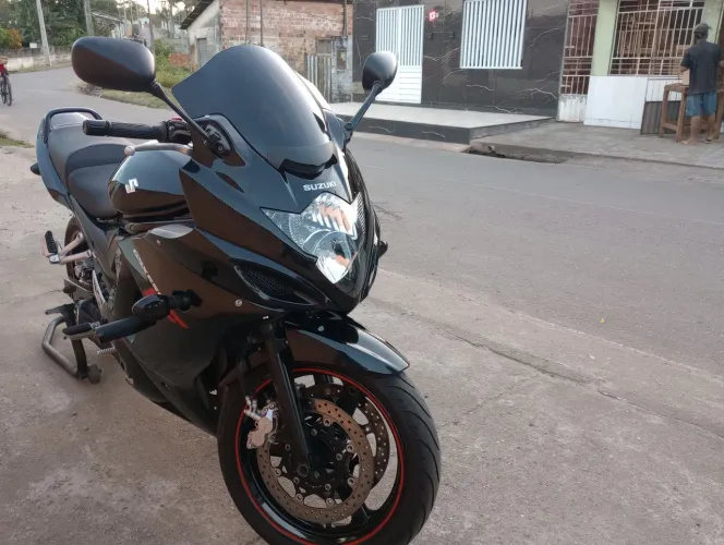 Vendo GSX 650f a mas nova desse modelo em Sergipe