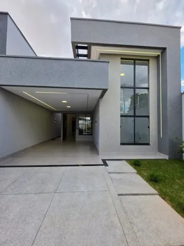 CASA COM 3 SUÍTES ALTO PADRÃO NO SETOR JOÃO VAZ GOIANIA GO