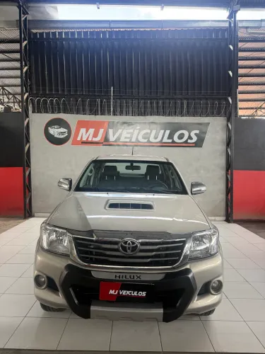 Toyota Hilux CD SRV D4-d 4X4 3.0 TDI Diesel AUT 2012