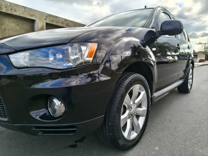 Mitsubishi Outlander 2.0 16V 160cv Aut. 2013