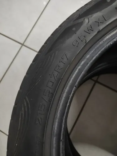 Pneu 215/50r17