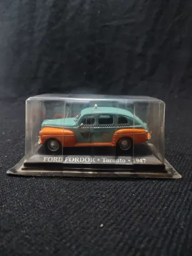 Brinquedo Miniatura Ford Fordor - Toronto - 1947