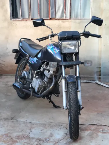 VENDO OU TROCO POR CARRO HONDA CG 125 TITAN