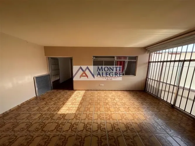 Casa residencial para alugar na Vila Inglesa com 100m² e 2 dormitórios/quartos disponível!