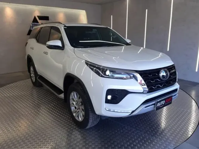 Toyota Hilux SW4 SRX 4X4 2.8 TDI 16V Dies. Aut. 2021