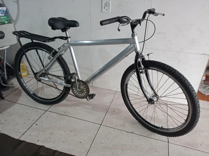 Vendo bicicleta de alumínio, Caloi....