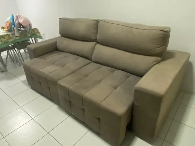 Sofá retrátil