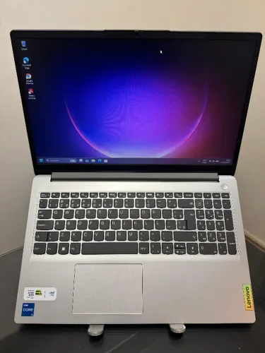 Notebook Lenovo Ideapad 1 - i5-12°Geração -8GB Ram - SSD 256GB Nvme - Intel Iris XE - Co