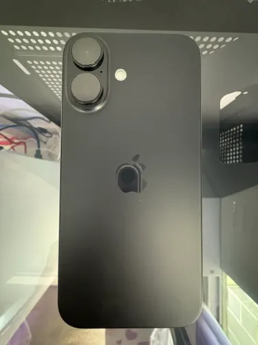 iPhone 16 128 GB Preto - Estado de Novo