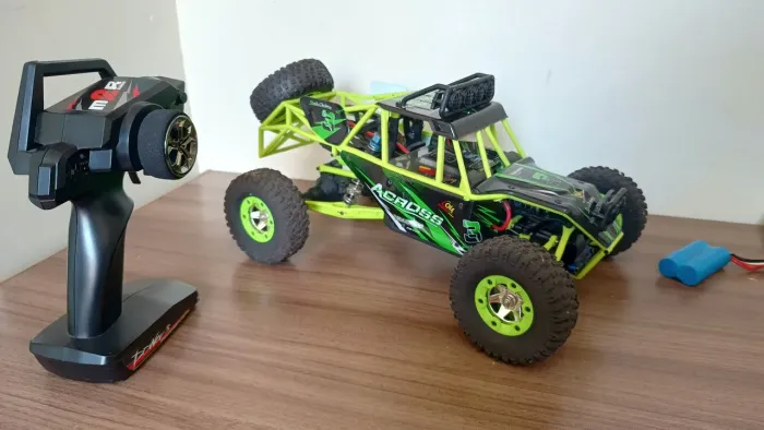Carro de Controle Remoto