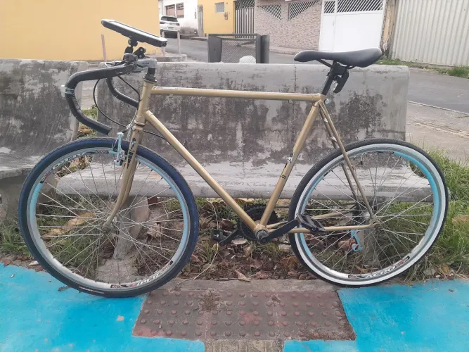 Bike speed caloi 10 em otimo estado de conservação