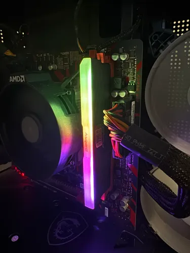 Memoria ram ddr4 16gb da Asgard rgb