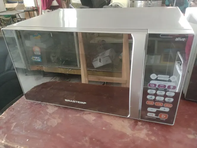 Microondas Brastemp 30 lts espelhado grill