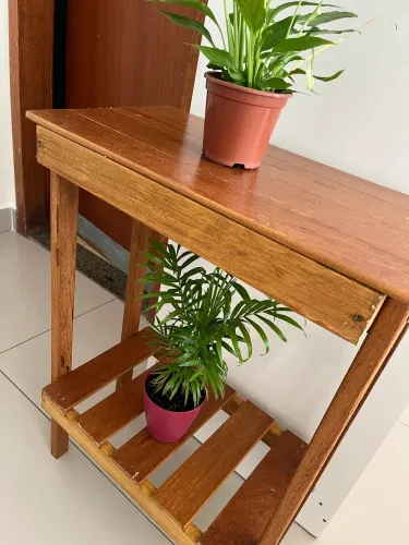 Mesinha de apoio madeira