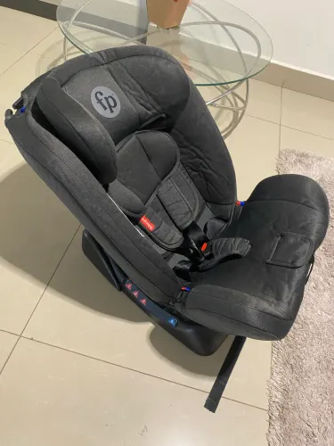 Cadeira de bebê Fisherprice até 36kg